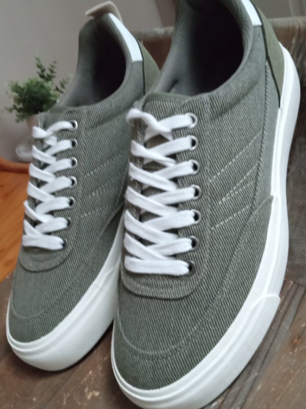 X-ray Men's Size 8 Dirk Low Top Fashion Sneakers NEW!